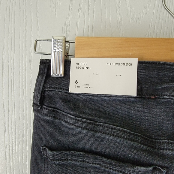 American Eagle Hi-Rise Jeggings - Picture 3 of 10